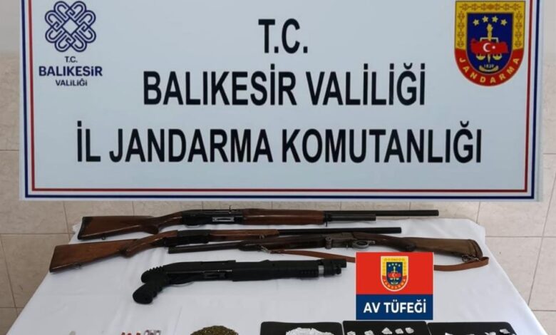 Balıkesir İl Jandarma'dan uyuşturucu operasyonu 1 AW863655 01 |