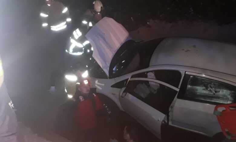 Direksiyon hakimiyetini kaybetti yağmur kanalına düştü 1 AW865951 02 |