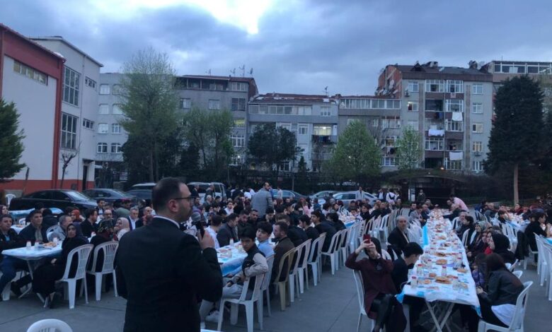 İstanbul’daki Balıkesirliler iftarda buluştu 1 AW872265 01 |