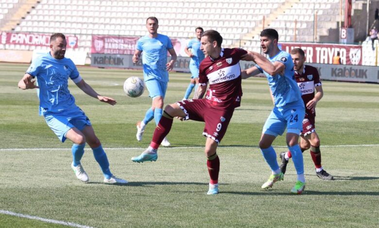 Spor Toto 1. Lig: Bandırmaspor: 2 - Erzurumspor: 4 1 AW877059 04 |