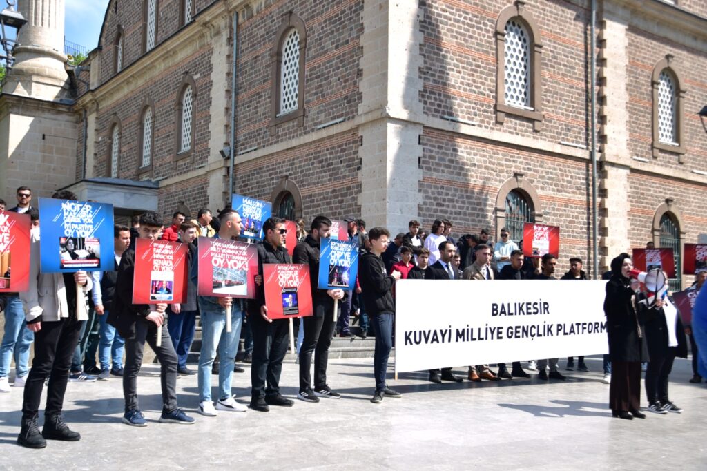 870615a2 f126 4700 9f2a 2f114a993386 |