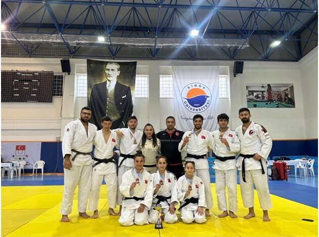 BAÜN'lü sporculardan büyük başarı 1 AW892224 03 |