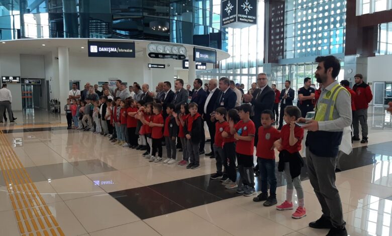 Balıkesir Koca Seyit Havalimanı’nda DHMİ 90. yılı kutlaması yapıldı 1 WhatsApp Image 2023 05 25 at 14.47.40 |