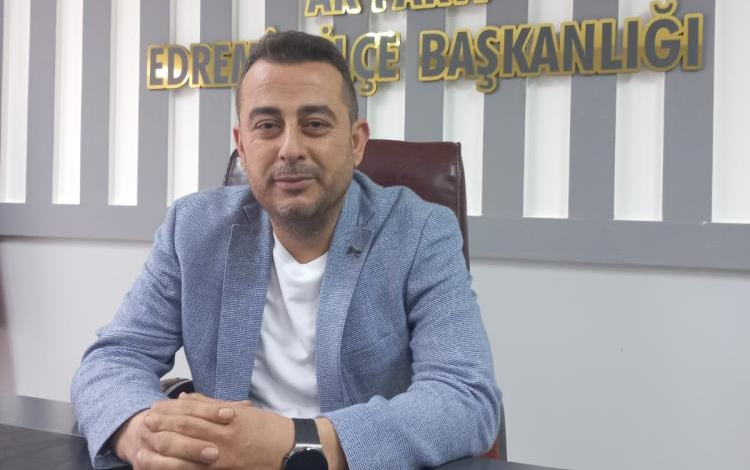 AK Parti İlçe Başkanı Umutlu: "Ülkemizin 2023 hedefleri ve 2053 vizyonunu hayata geçirmek için gençlerimizle birlikte yol yürümeyi sürdüreceğiz" 1 wozcdl99 |
