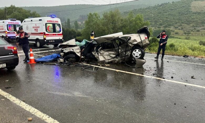 Balıkesir'de trafik kazası: 1 ölü, 3 yaralı 1 AW905151 01 |