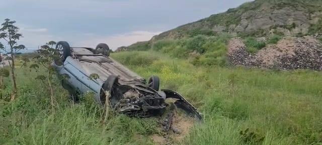 Erdek'te trafik kazasında araç takla attı, sürücü yaralandı 1 AW906912 01 |