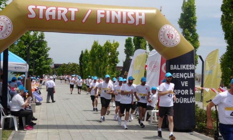 Postacılar şampiyon olmak için yürüdü 1 AW911559 04 |