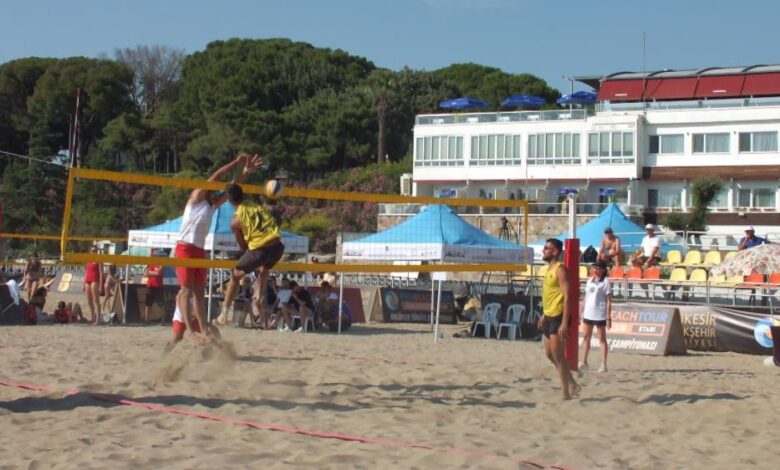 Balıkesir’de uluslararası plaj voleybolu başladı 1 AW920166 04 |