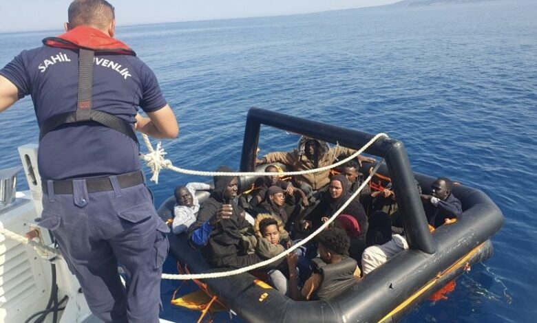 Yunan unsurlarınca ölüme terk edilen 14 kaçak göçmen kurtarıldı 1 AW922410 01 |