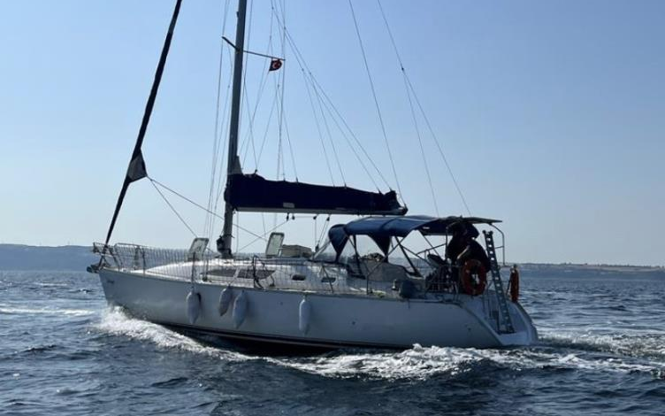 Çanakkale açıklarında rotası İtalya olan teknede 48 kaçak göçmen yakalandı 1 yb4v6w2c |