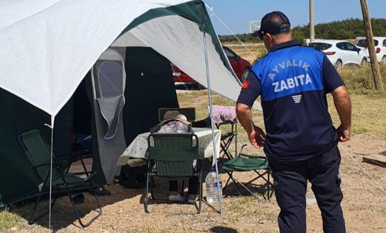Ayvalık’ta kamp alanların dışındaki çadır ve karavanlar zabıta tarafından kaldırıldı 1 AW926269 05 |