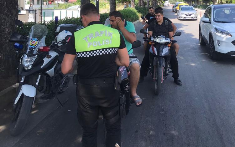 Burhaniye’ de trafik denetimleri artırıldı 1 tap2b6nj |