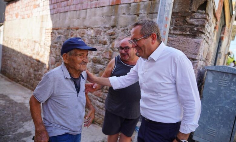 Ayvalık’ta Mesut Ergin’den gece gündüz sokak buluşmaları 1 AW009817 01 |