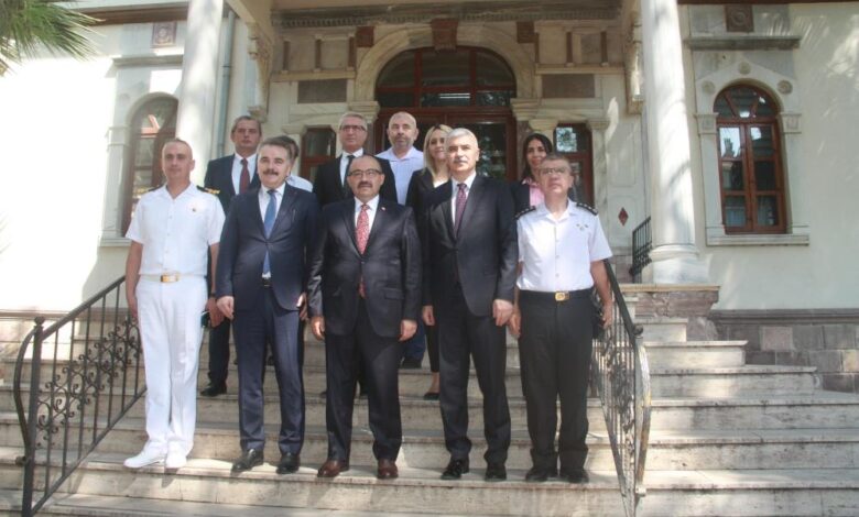 Vali İsmail Ustaoğlu’ndan ilk ilçe ziyareti Edremit’e 1 AW025903 01 |