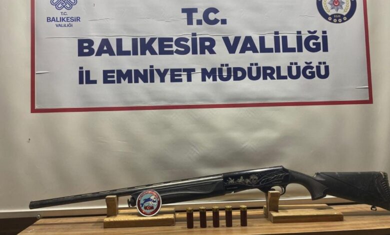 Balıkesir'de aranan 25 şahıstan 16'sı tutuklandı 1 AW027434 02 |
