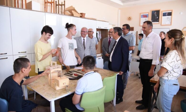 Balıkesir'de bin 727 özel öğrenci eğitime başladı 1 AW029648 01 |