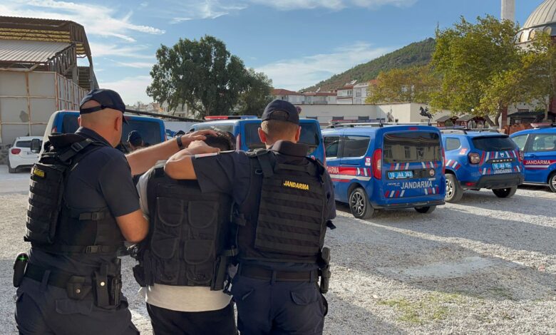 Katilleri yakalamak için 72 saatlik görüntü saniye saniye incelendi 1 bc21c9b1 ec67 441f a9af d90821fe2e96 |