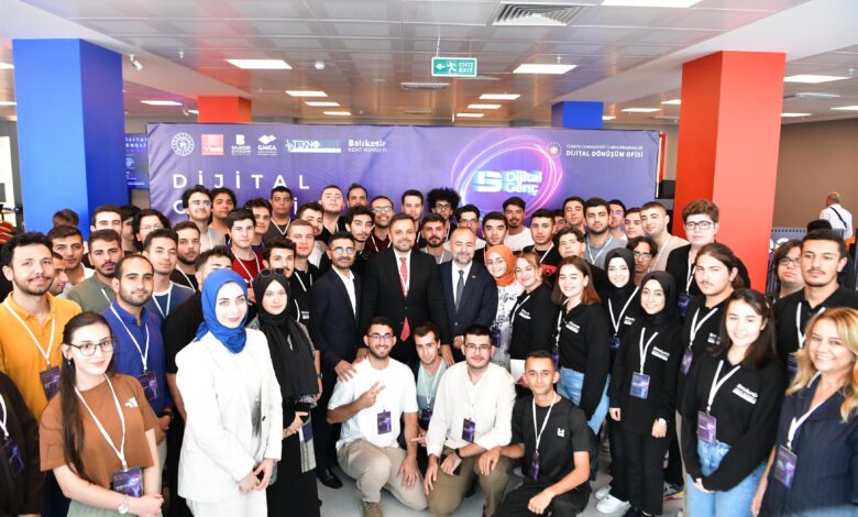 cumhuriyet cocuklari balikesir dgmde dijital genclik kampina katildi 12 |