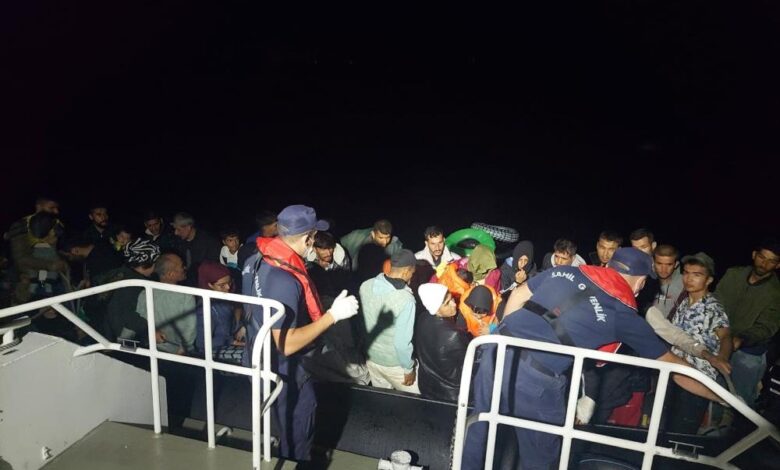 Ayvalık açıklarında 149 düzensiz göçmen kurtarıldı 1 AW042756 03 |