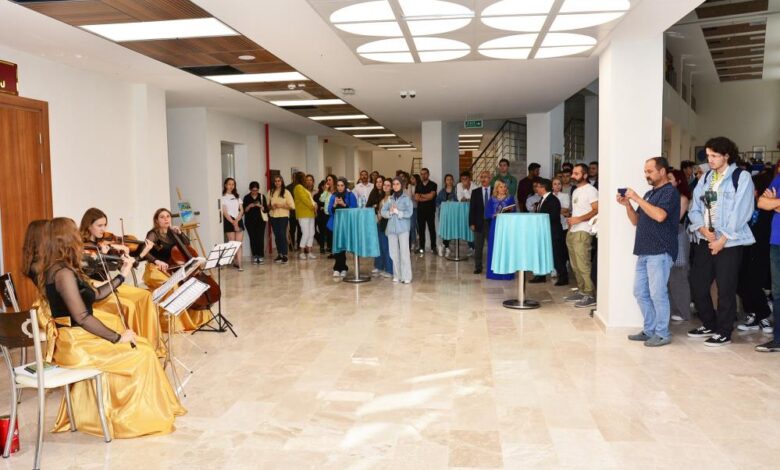 BAÜN'de Sanat rüzgarı esti 1 AW045272 04 |