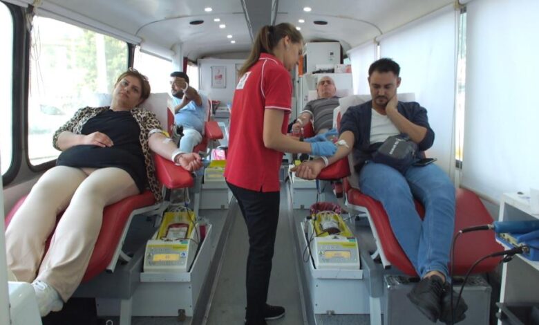 Burhaniye’de kan bağışı kampanyası ilgi gördü 1 AW049693 04 |