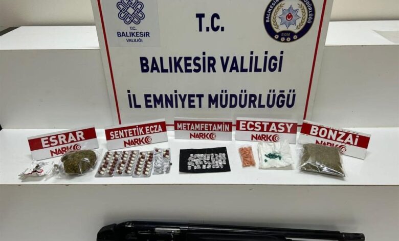 Burhaniye’de torbacılara operasyon 1 AW050797 01 |