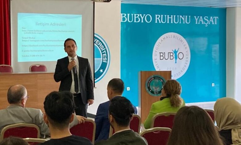 Burhaniye MYO’da açılış dersi ve oryantasyon eğitimi 1 AW051195 01 |