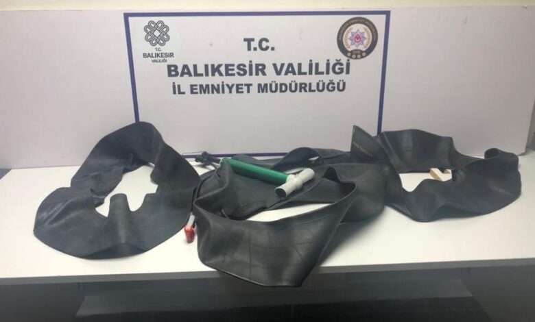 Balıkesir'de 23 düzensiz göçmen ve 6 organizatör yakalandı 1 AW064769 02 |