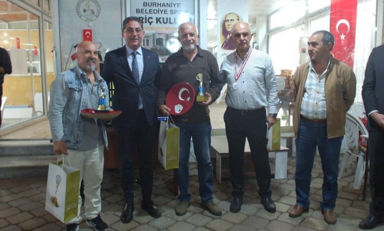 Briçte 100. Yıl ödülleri törenle verildi 1 AW065251 01 |