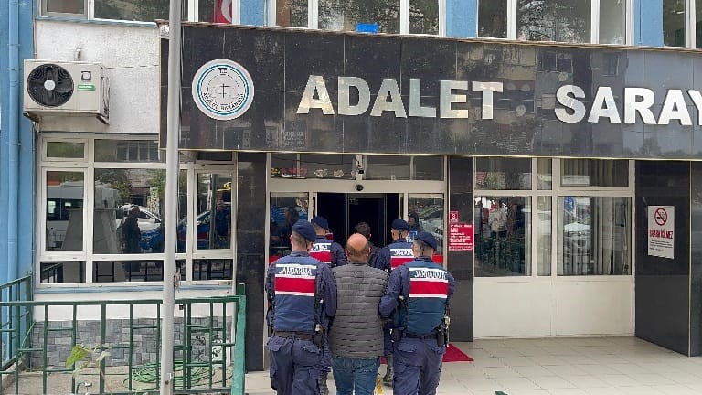 Jandarma’nın operasyonunda 2 organizatör yakalandı 1 AW067695 01 |