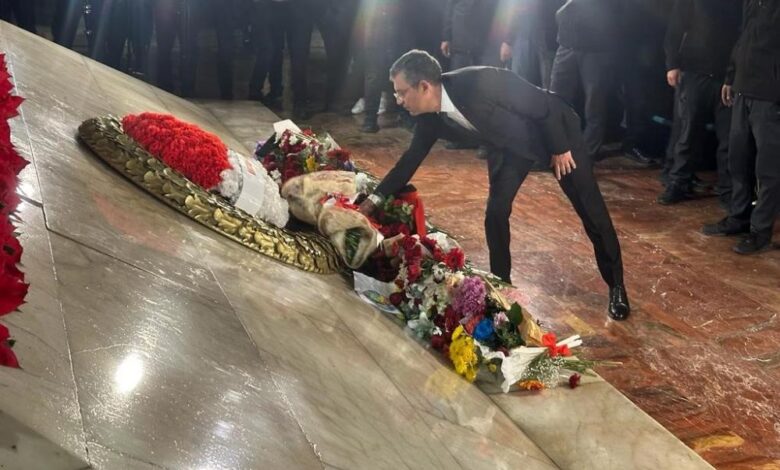 CHP Genel Başkanı Özgür Özel Anıtkabir’i ziyaret etti 1 AW074081 01 |