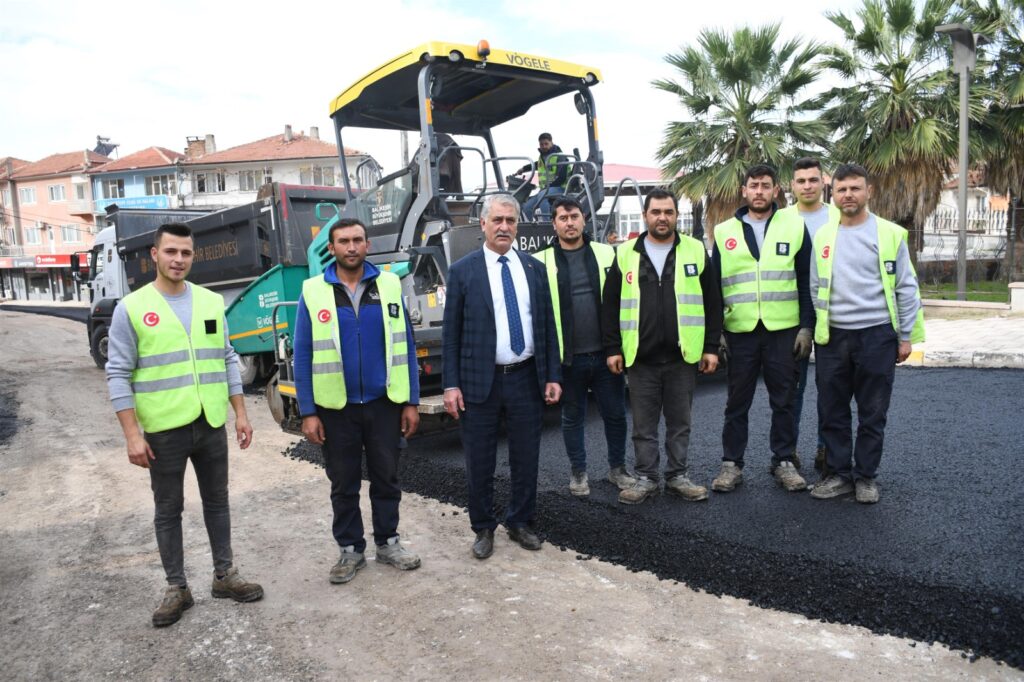 Savaştepe’nin çehresini değiştiren yatırımlar devam ediyor 2 8158be79 f10c 41b8 9974 4b55b3049527 |