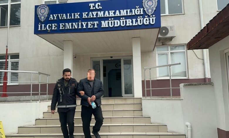 Ayvalık polisinden uyuşturucuya geçit yok: 1013 adet uyuşturucu hap ele geçirildi 1 AW097156 01 |