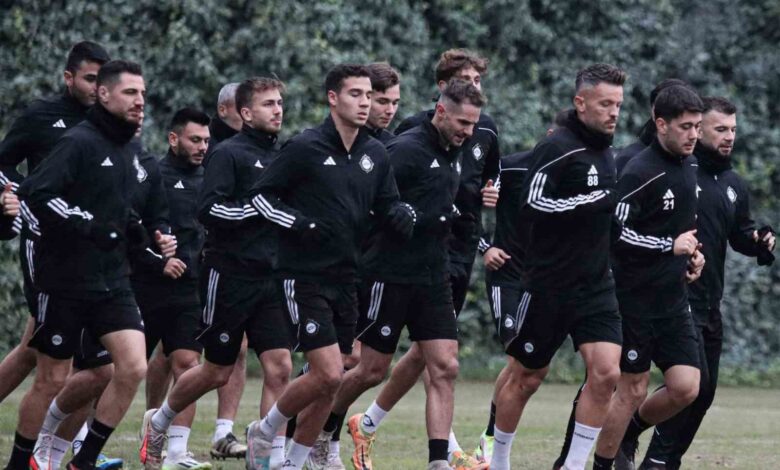 altayda oyuncular antrenmana cikmadi 6ecf8ca |