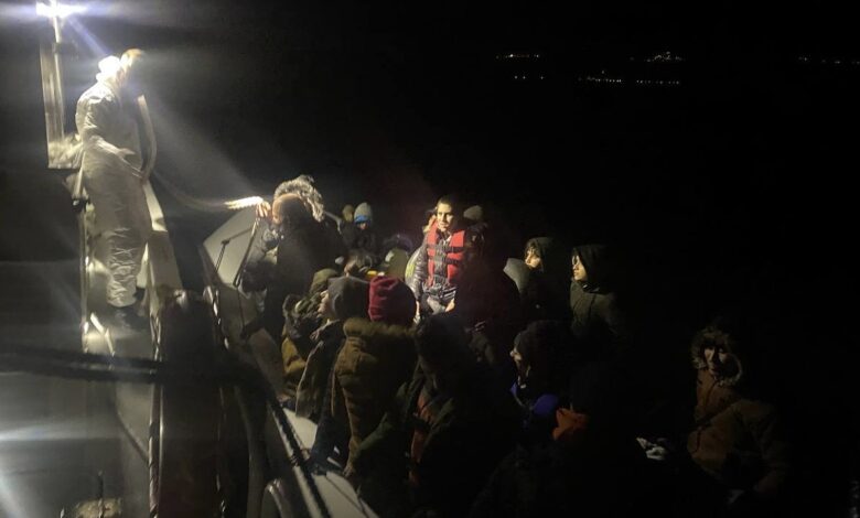 Ayvacık açıklarında 38 kaçak göçmen kurtarıldı 1 ayvacik aciklarinda 38 kacak gocmen kurtarildi 92a01c9 |