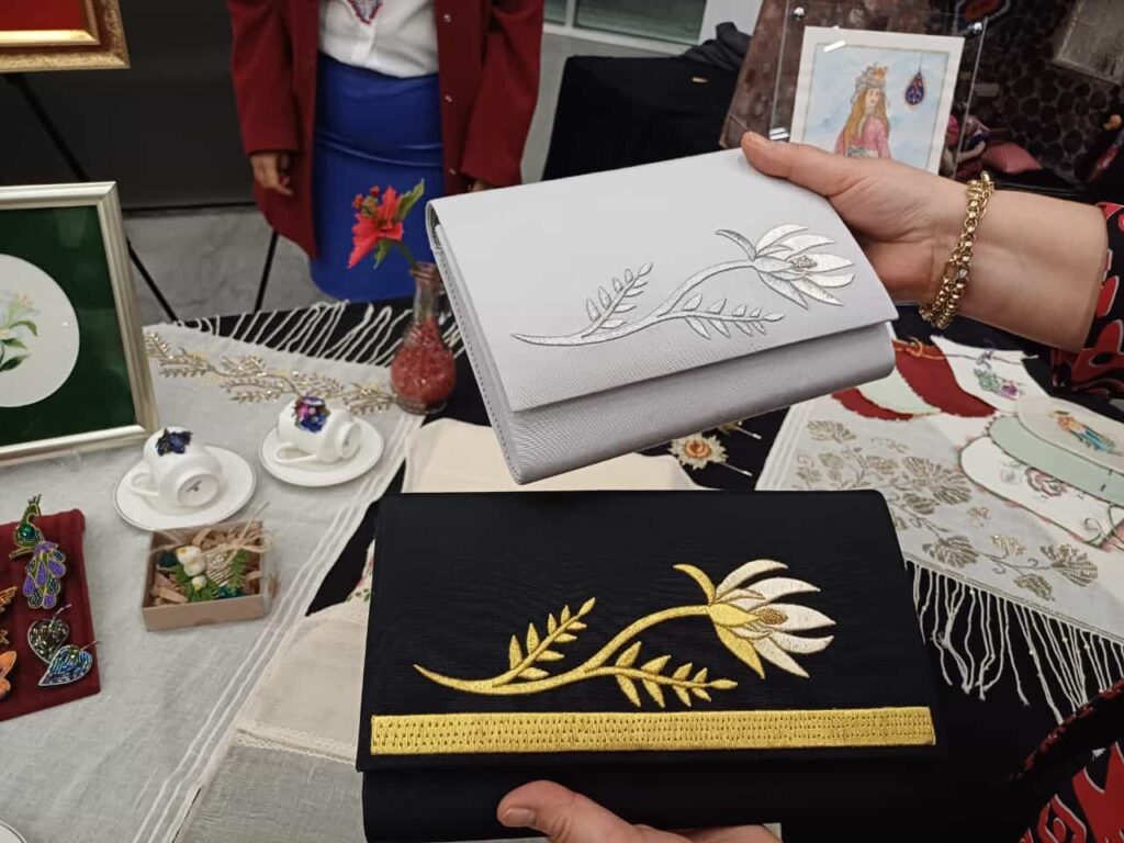 balikesirin endemik bitkileri sanatla hayat buldu 1e4daae |