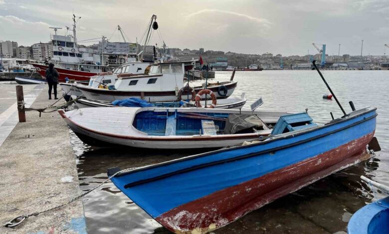 bandirmada siddetli firtina deniz seviyesi yarim metre yukseldi 8eb3105 |