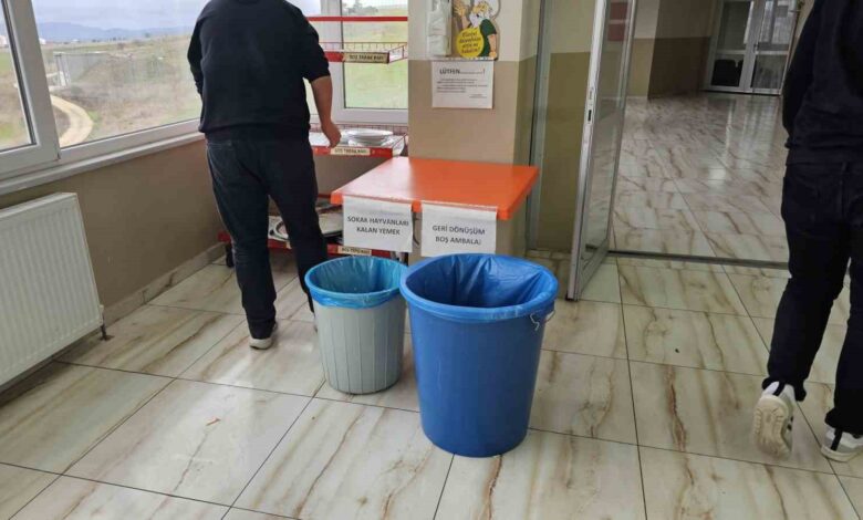 Bandırma’da sokak hayvanlarına yardım eli 1 bandirmada sokak hayvanlarina yardim eli cf8c531 |