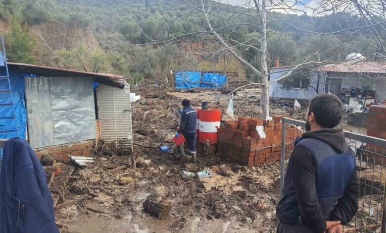 Burhaniye’de selin faturası ağır oldu 1 burhaniyede selin faturasi agir oldu 186e18d |