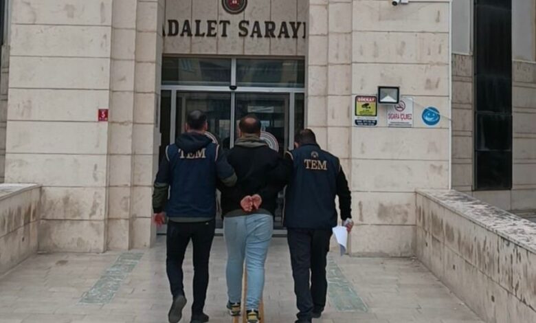 Edremit’te terör örgütü üyesi yakalandı 1 edremitte teror orgutu uyesi yakalandi bc32e65 e1706260818135 |