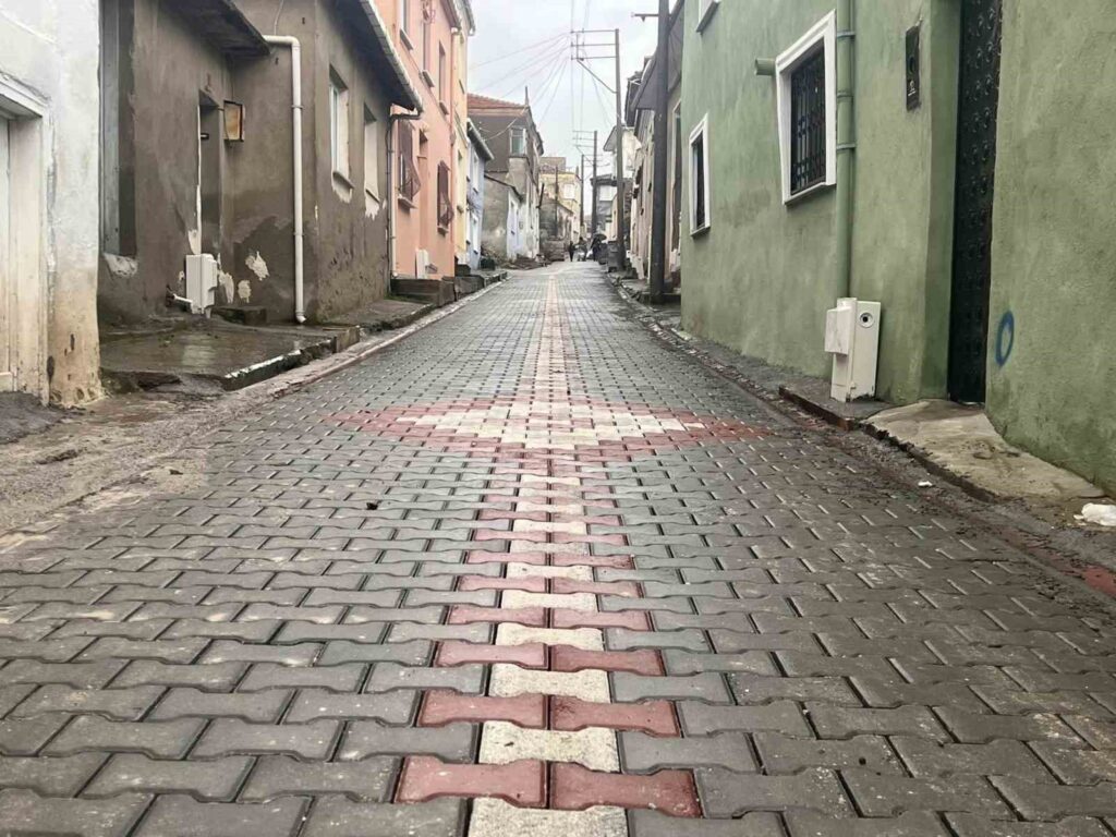 ezinede gazi ve cumhuriyet mahallelerinde altyapi calismalari tamamlandi e884fba |