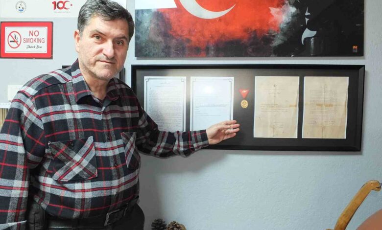 Güven "İstiklal Madalyası bizim gururumuz" 1 guven istiklal madalyasi bizim gururumuz 633c579 |