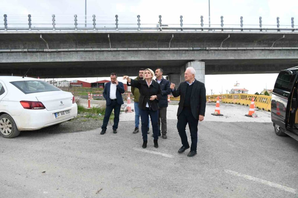 lapseki belediyesi yeni sanayi sitesi girisine yeni yol insa ediyor b62bc8f |