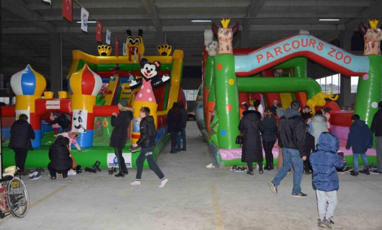 lapsekide ara tatil cocuk senligi basladi 880003e |