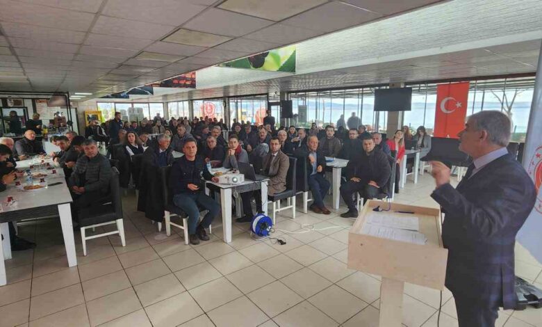 Lapseki’de Kırsal Kalkınma Yatırımlarının Desteklemesi toplantısı düzenlendi 1 lapsekide kirsal kalkinma yatirimlarinin desteklemesi toplantisi duzenlendi 8505749 |