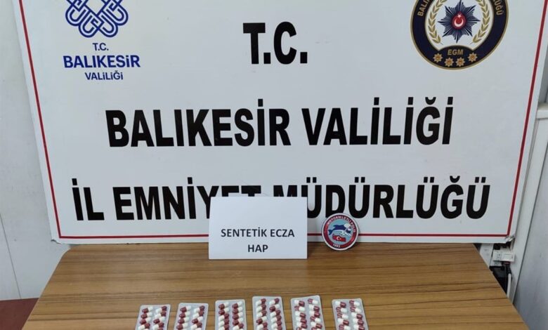 motosikletli polis 2 sahista tabanca ve uyusturucu madde ele gecirdi 0ad31c4 |