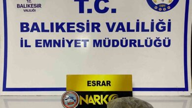otomobille polisten kacan sahislarda uyusturucu ve tarihi eser cikti 80d4df4 |