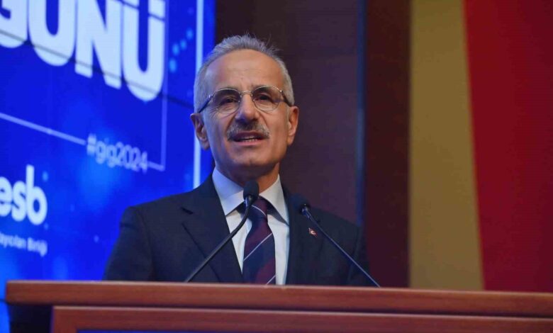 Bakan Uraloğlu: “Günlük internet kullanım süresi, dünyada 6 saat 40 dakika iken ülkemizde bu rakam 6 saat 50 dakika” 1 bakan uraloglu gunluk internet kullanim suresi dunyada 6 saat 40 dakika iken ulkemizde bu rakam 6 saat 50 dakika 2b27a7a |
