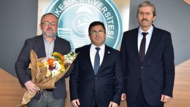 baunde necatibey ve ilahiyat fakultelerine yeni dekanlar atandi 65bc405 |