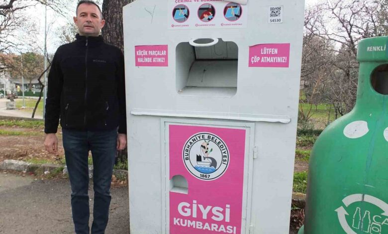 burhaniye de giysi kumbaralari ilgi gordu 842e0a2 |